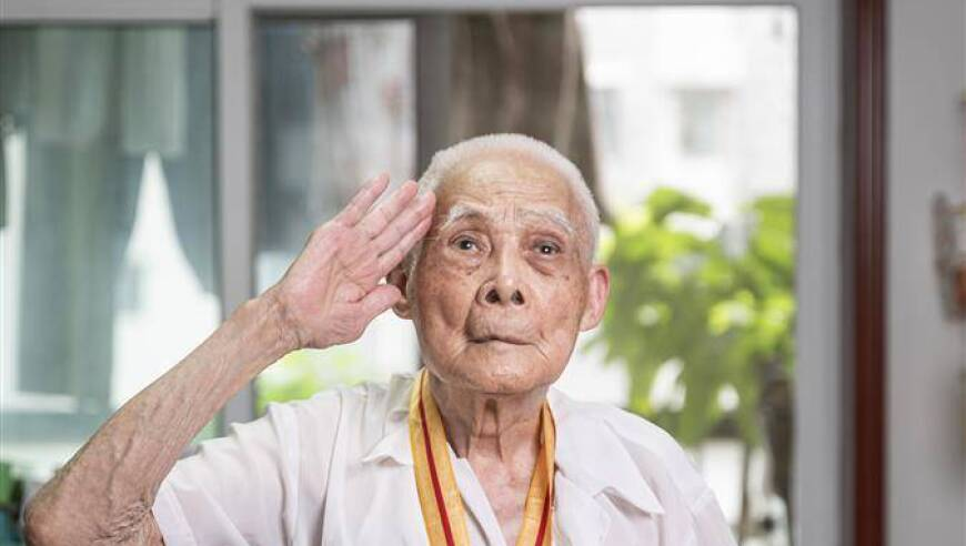 自诩能打80分的“网红书记”被查,2025澳门精准正版澳门吗,动态词语解释落实_入门版V14.89